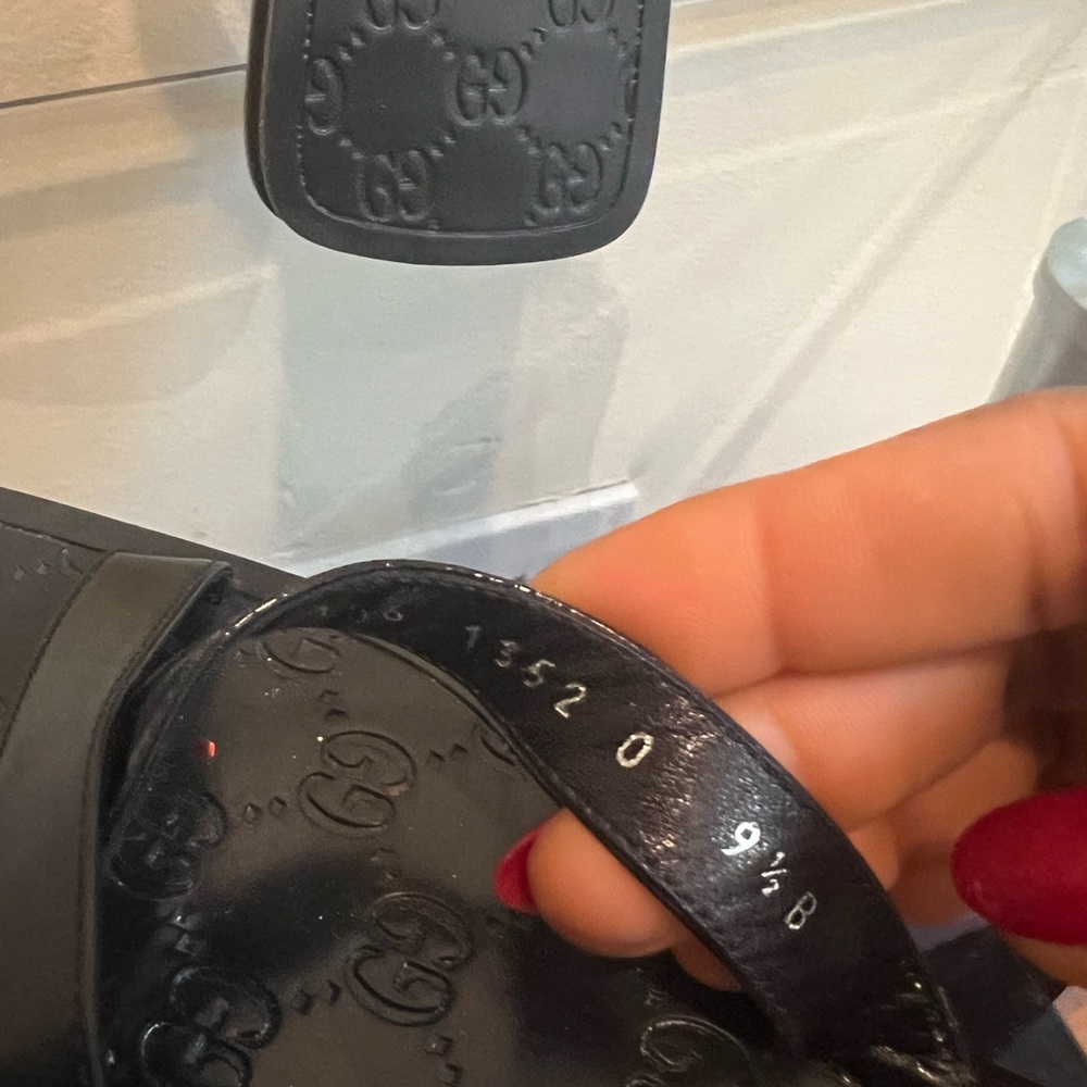 Authentic Gucci Slide In Almost New Condition. Wo… - image 8